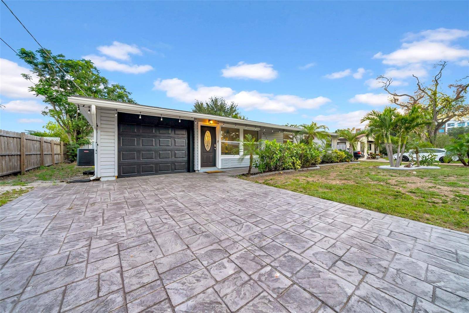 Tampa, FL 33616,4726 W FAIRVIEW HTS