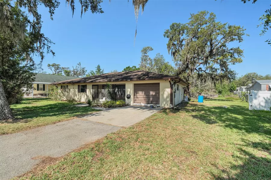 4221 BURROWS RD, Zephyrhills, FL 33542