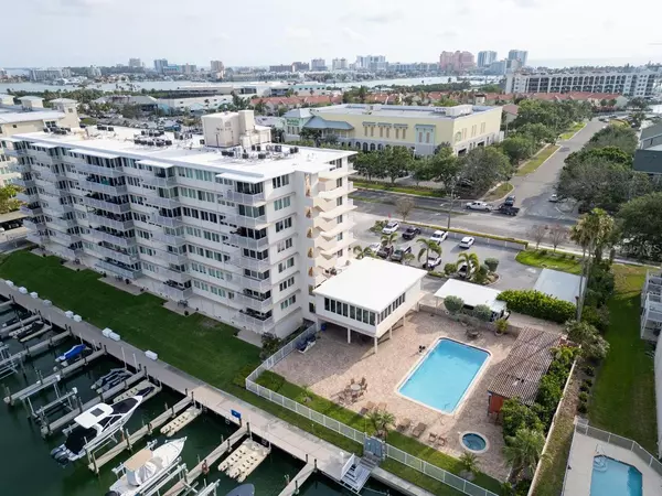 Clearwater Beach, FL 33767,223 ISLAND WAY #7F