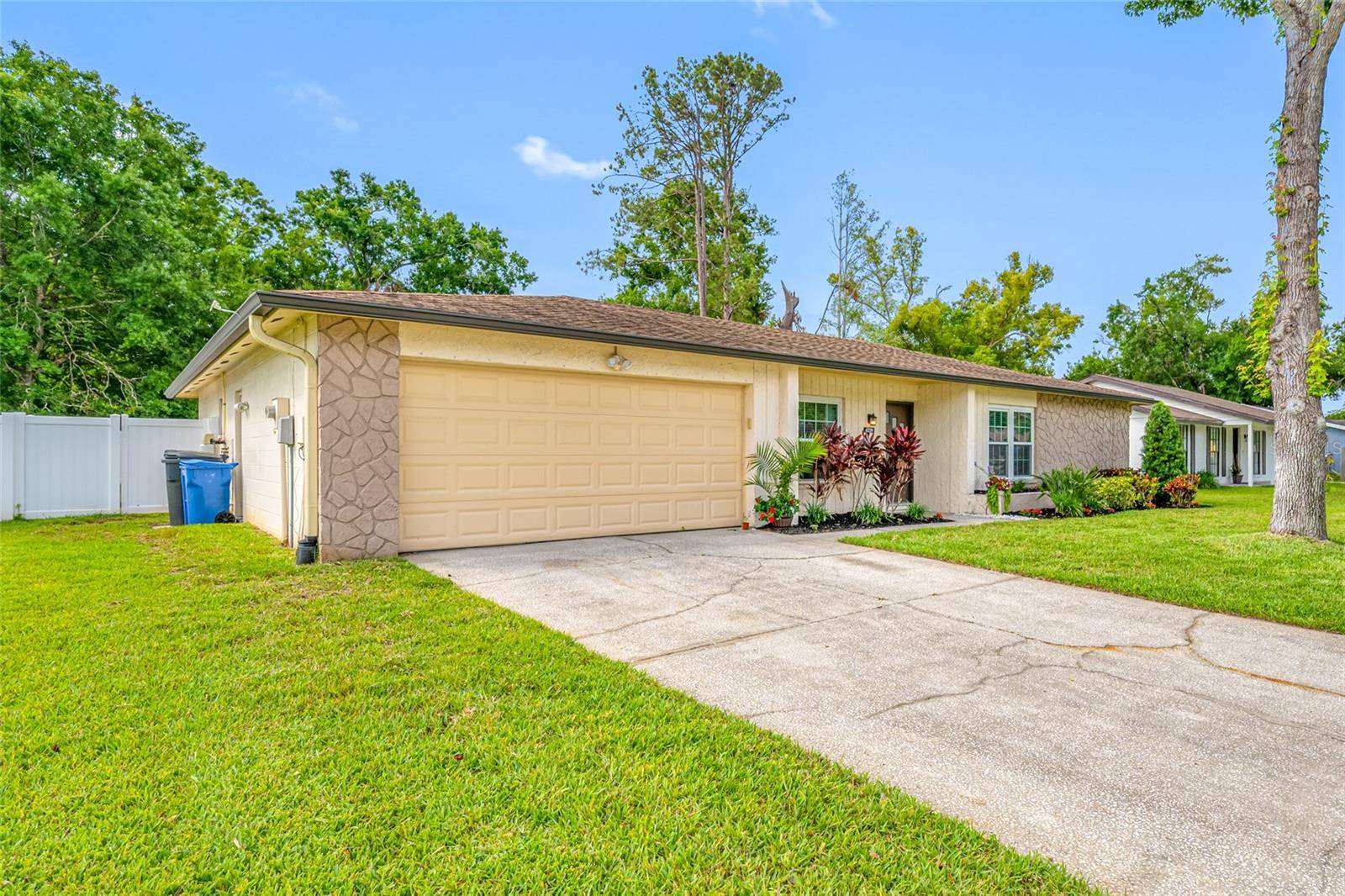 Tampa, FL 33624,4220 WOODLARK DR