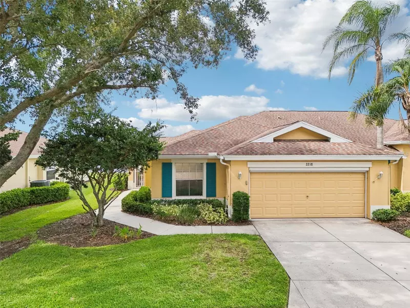 2218 BROOKFIELD GREENS CIR #82, Sun City Center, FL 33573