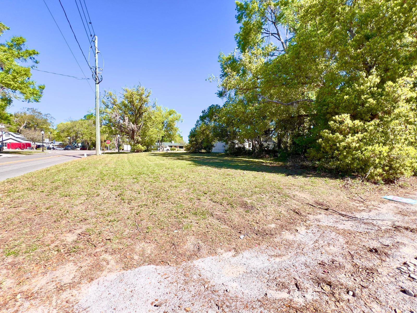 Zephyrhills, FL 33542,38214 5TH AVENUE