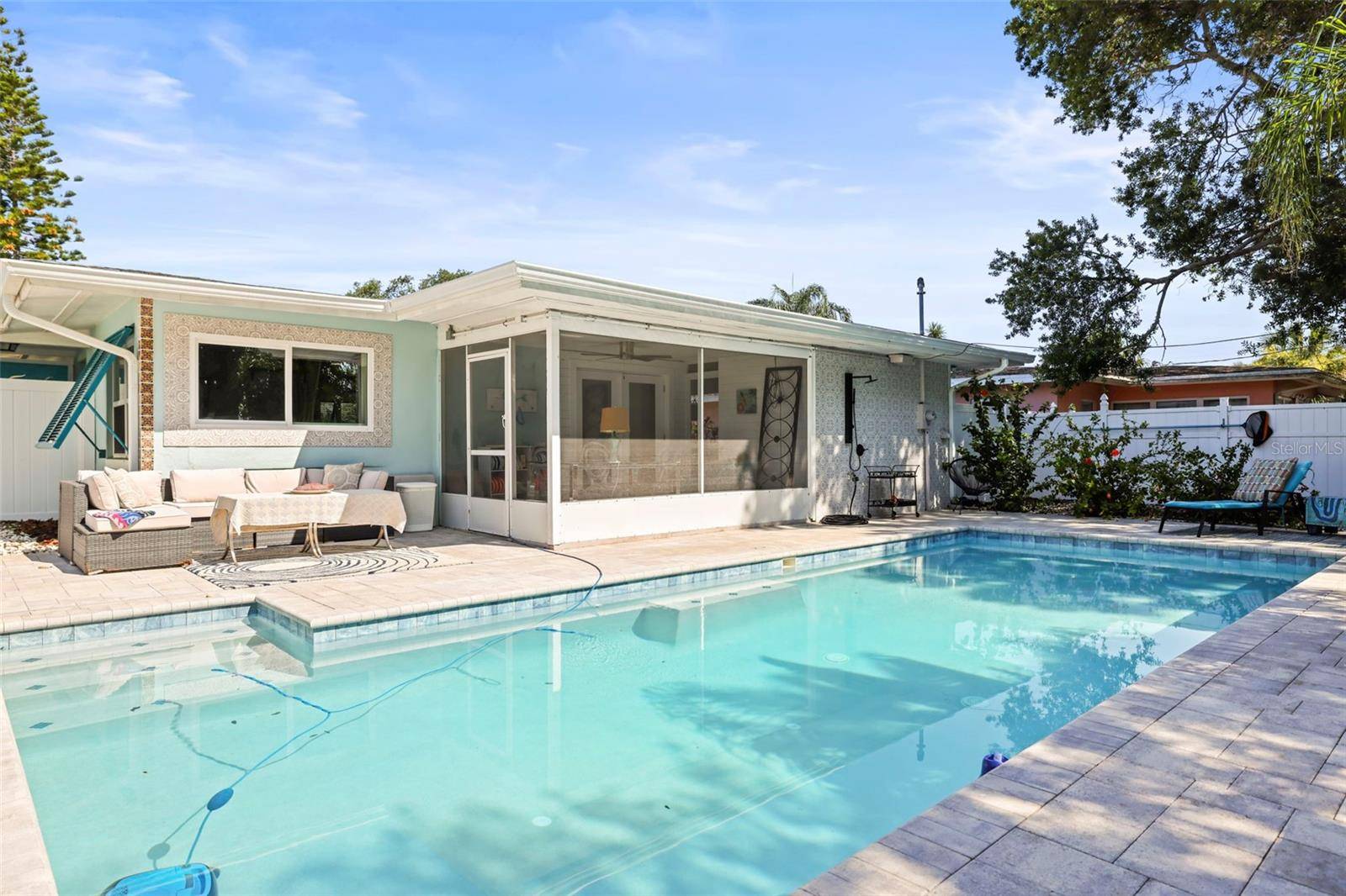 Dunedin, FL 34698,2479 TRADE WINDS DR