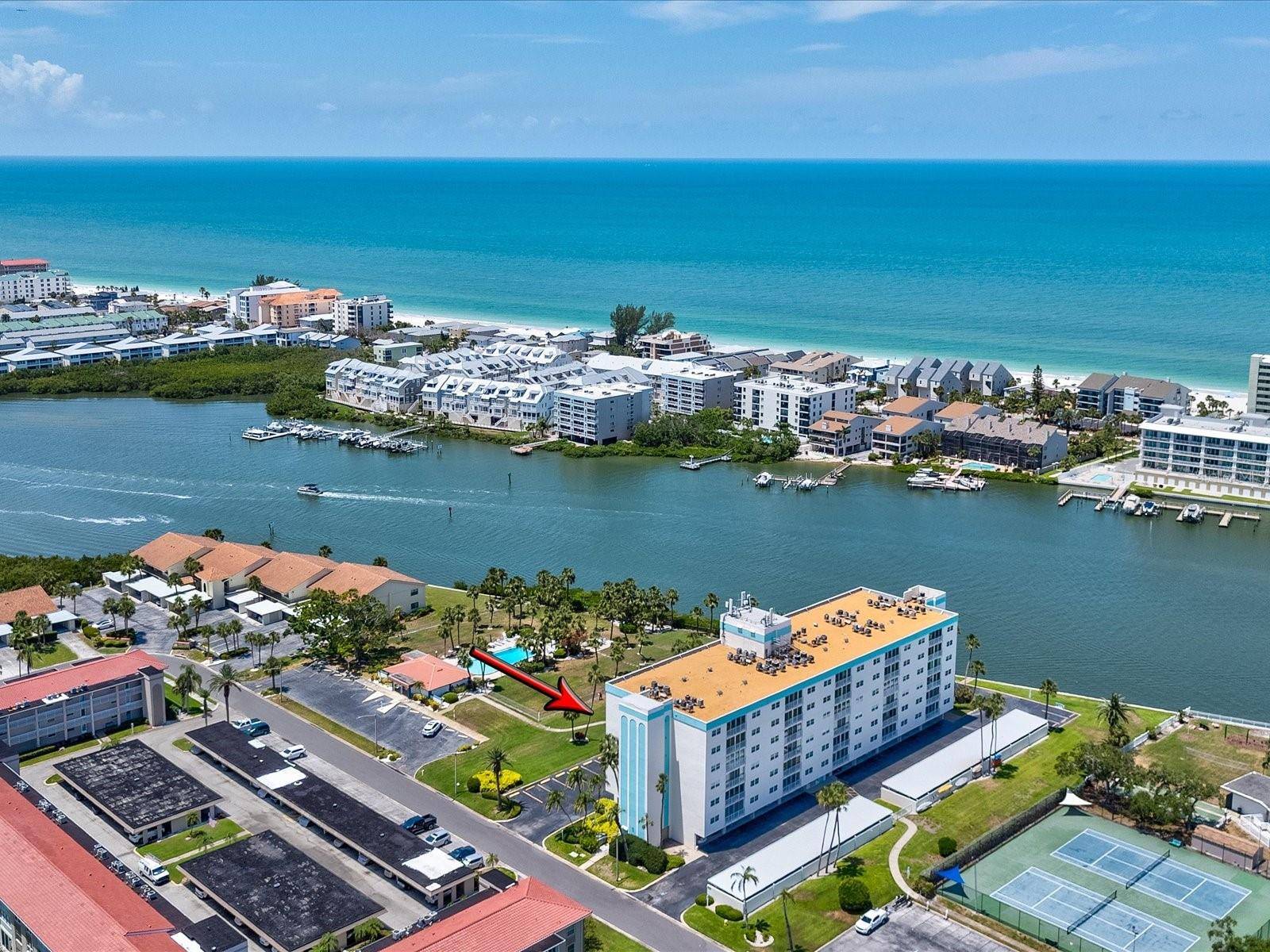 Largo, FL 33774,10216 REGAL DR #409