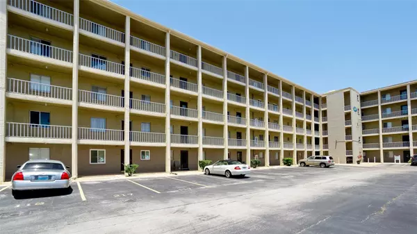 Bradenton, FL 34205,3534 LAKE BAYSHORE DR #118