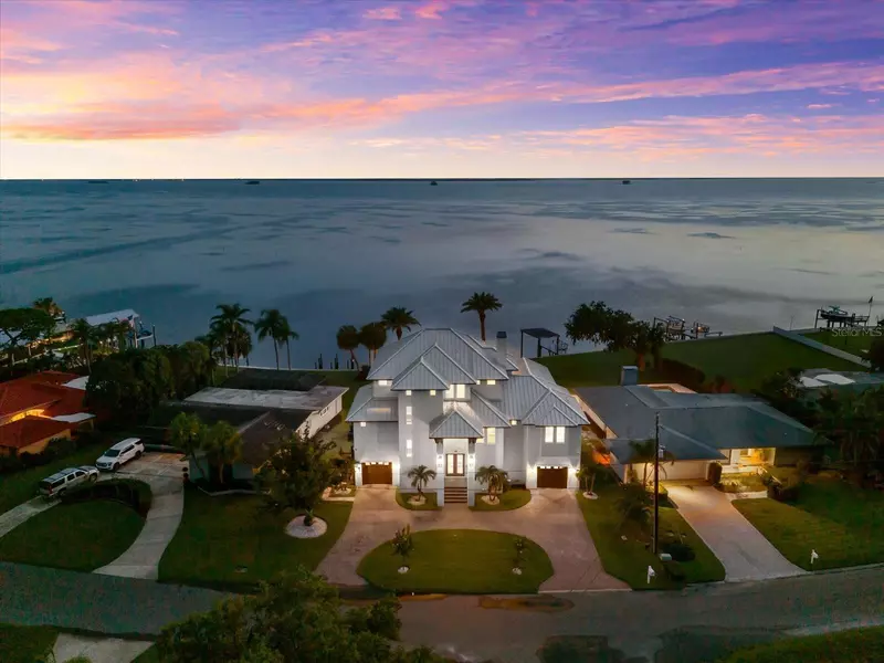 110 CARLYLE DR, Palm Harbor, FL 34683