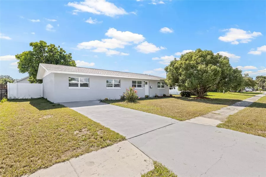 5817 LIVERPOOL DR, Tampa, FL 33615