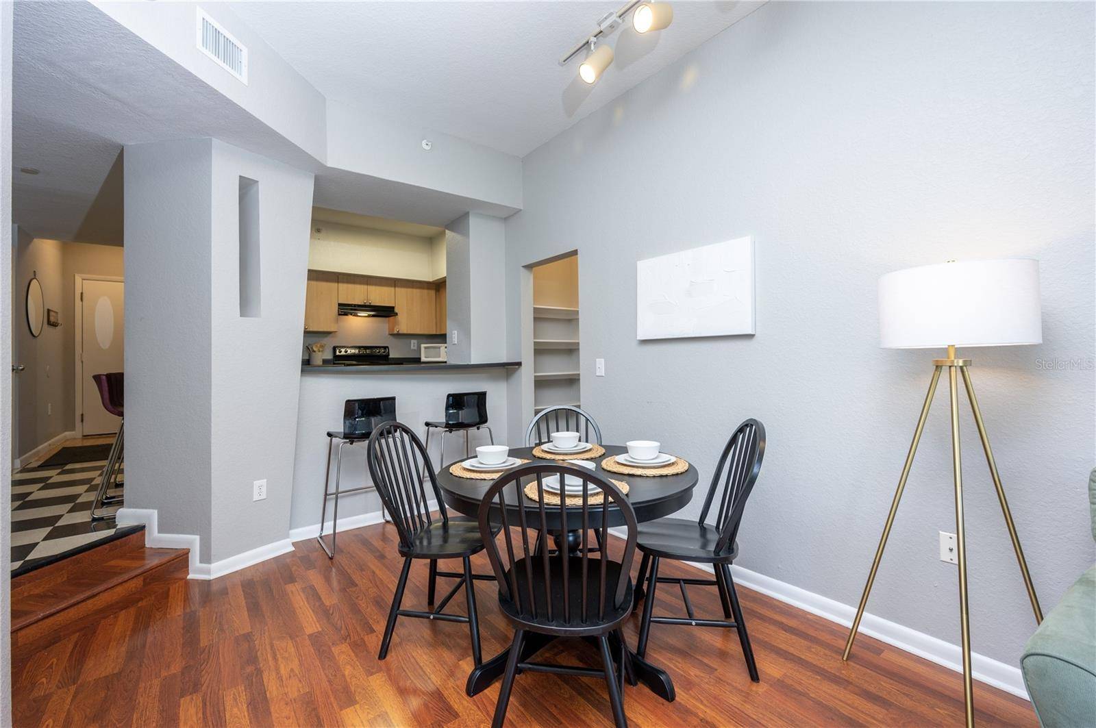 Tampa, FL 33609,2421 W HORATIO ST #838
