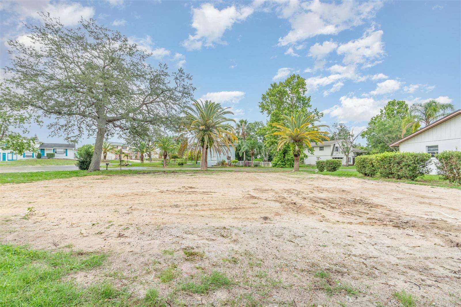 Daytona Beach, FL 32119,1328 N PARADISE LN