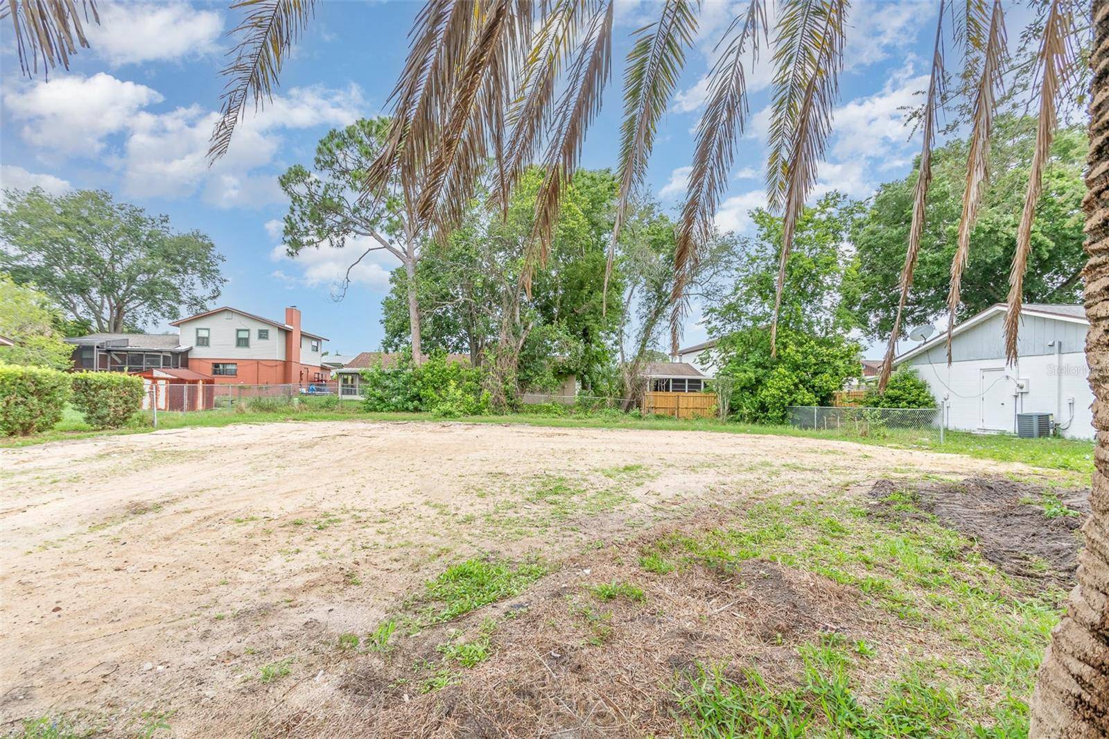 Daytona Beach, FL 32119,1328 N PARADISE LN