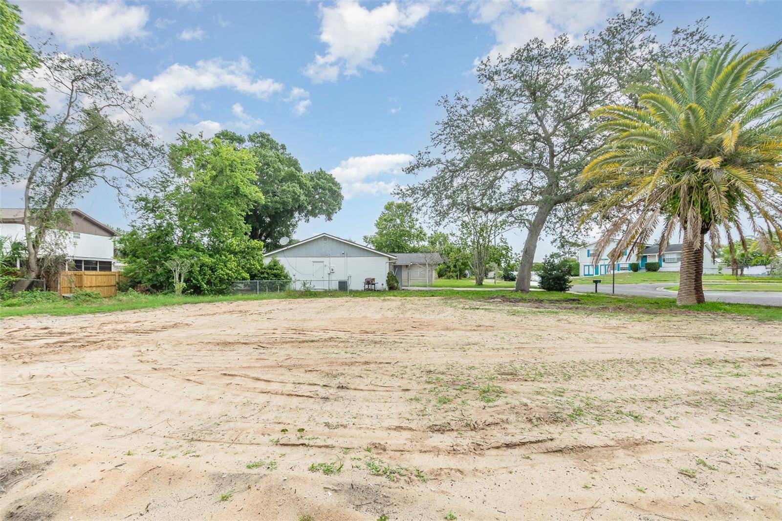 Daytona Beach, FL 32119,1328 N PARADISE LN