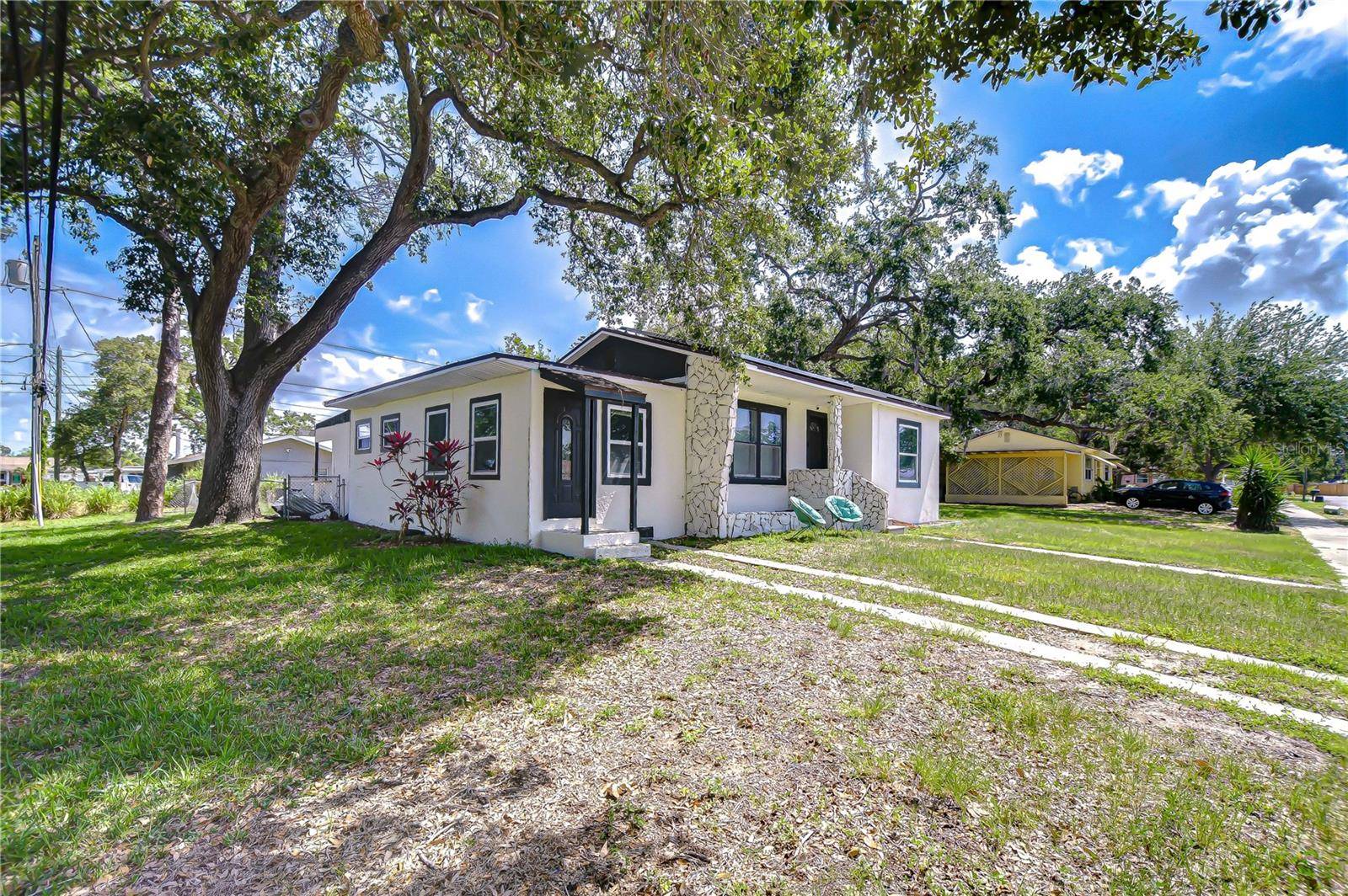 5325 8TH AVE S, Gulfport, FL 33707