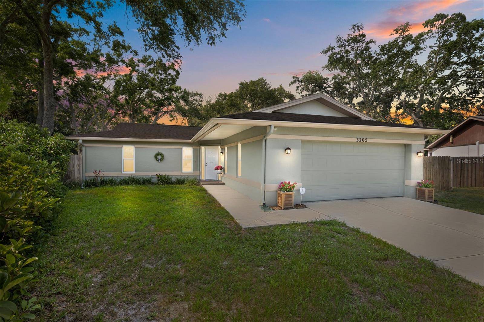 3205 COVENTRY N, Safety Harbor, FL 34695