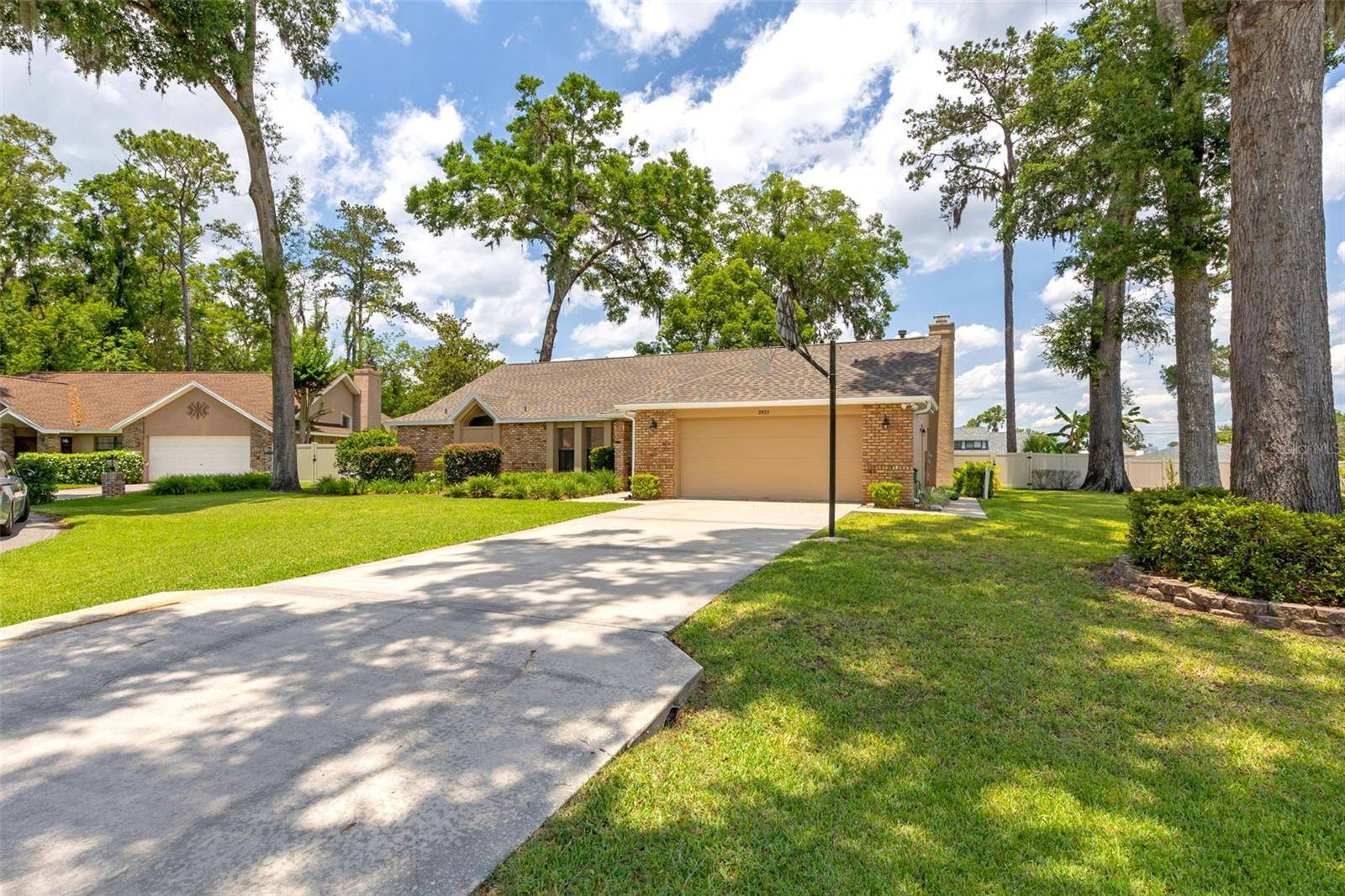 Ocala, FL 34480,2921 SE 38 PL