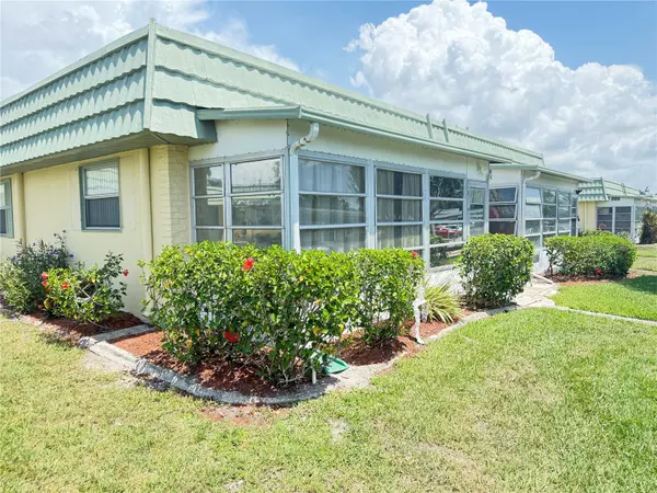 Sun City Center, FL 33573,102 CAMBRIDGE TRL #230