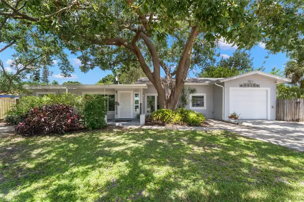 6618 12TH ST N, St Petersburg, FL 33702