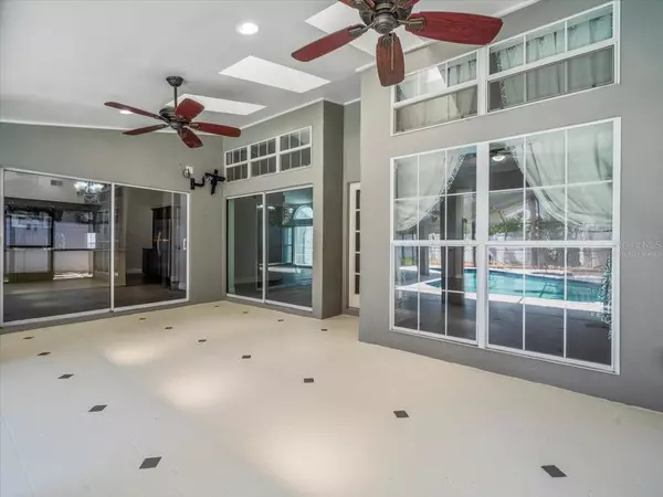 Tampa, FL 33624,14103 STONEBROOK CT