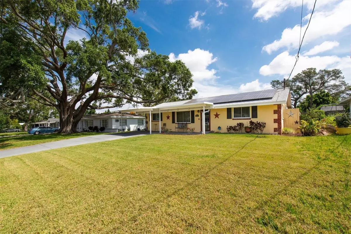 St Petersburg, FL 33714,5675 LOWN ST N