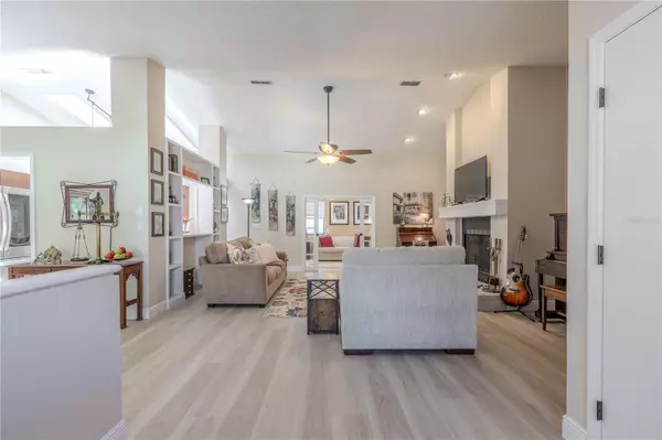 Oldsmar, FL 34677,465 HOLLY HILL RD