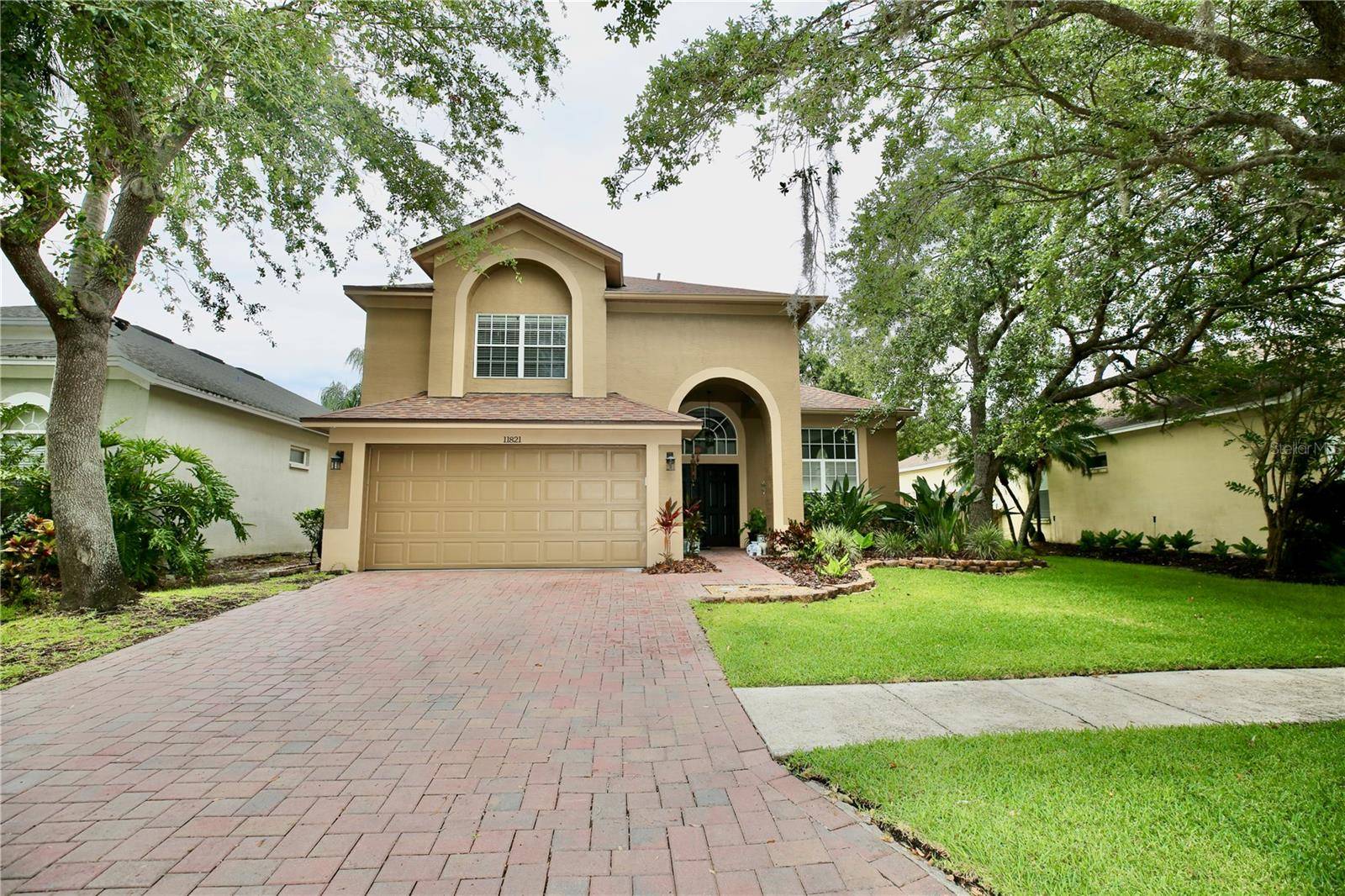 11821 EASTHAMPTON DR, Tampa, FL 33626