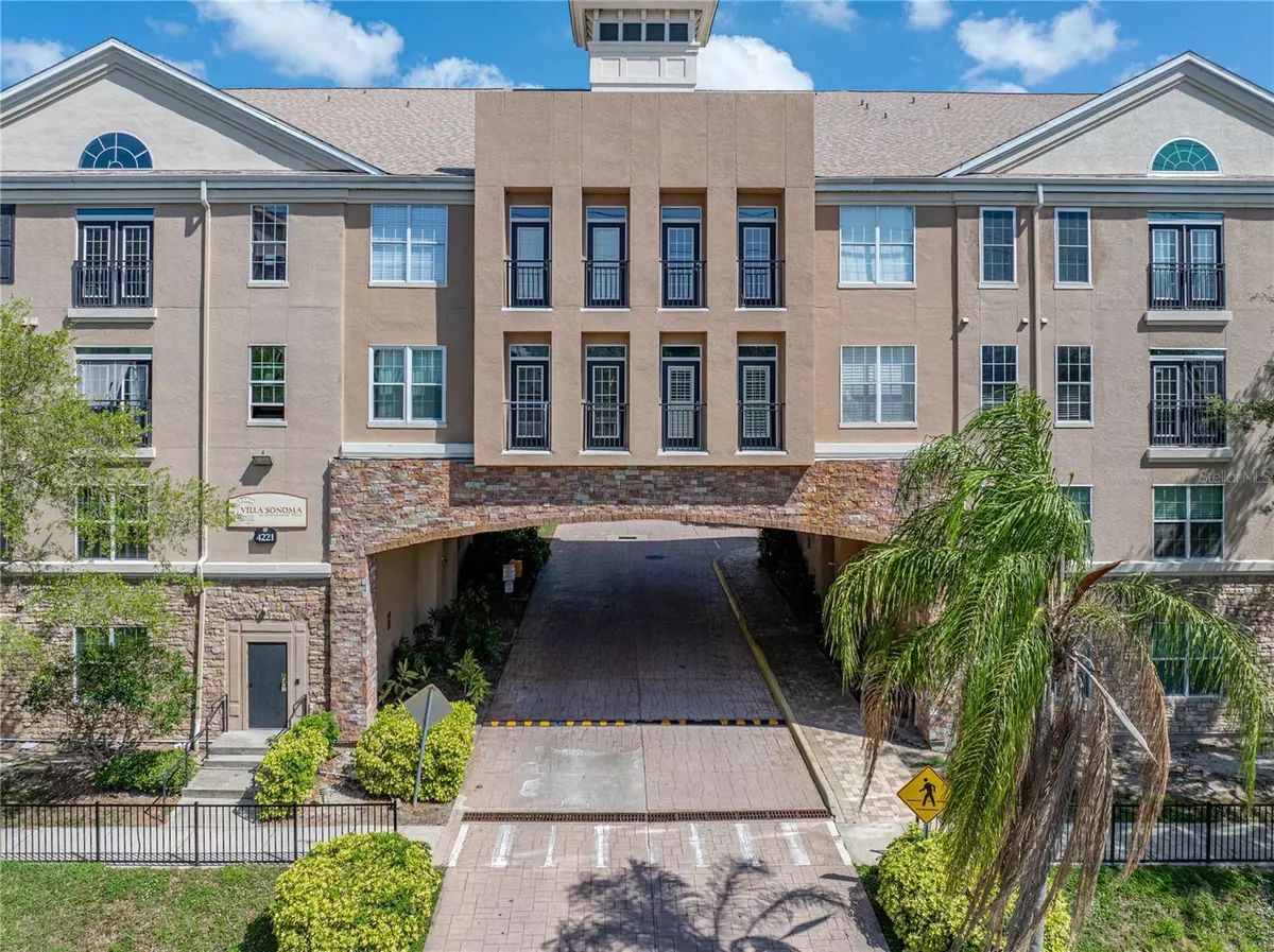 Tampa, FL 33607,4221 W SPRUCE ST #2302