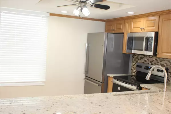 Clearwater, FL 33760,2618 COVE CAY DR #802