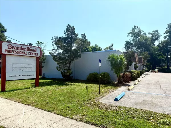 Brandon, FL 33510,131 N MOON AVE