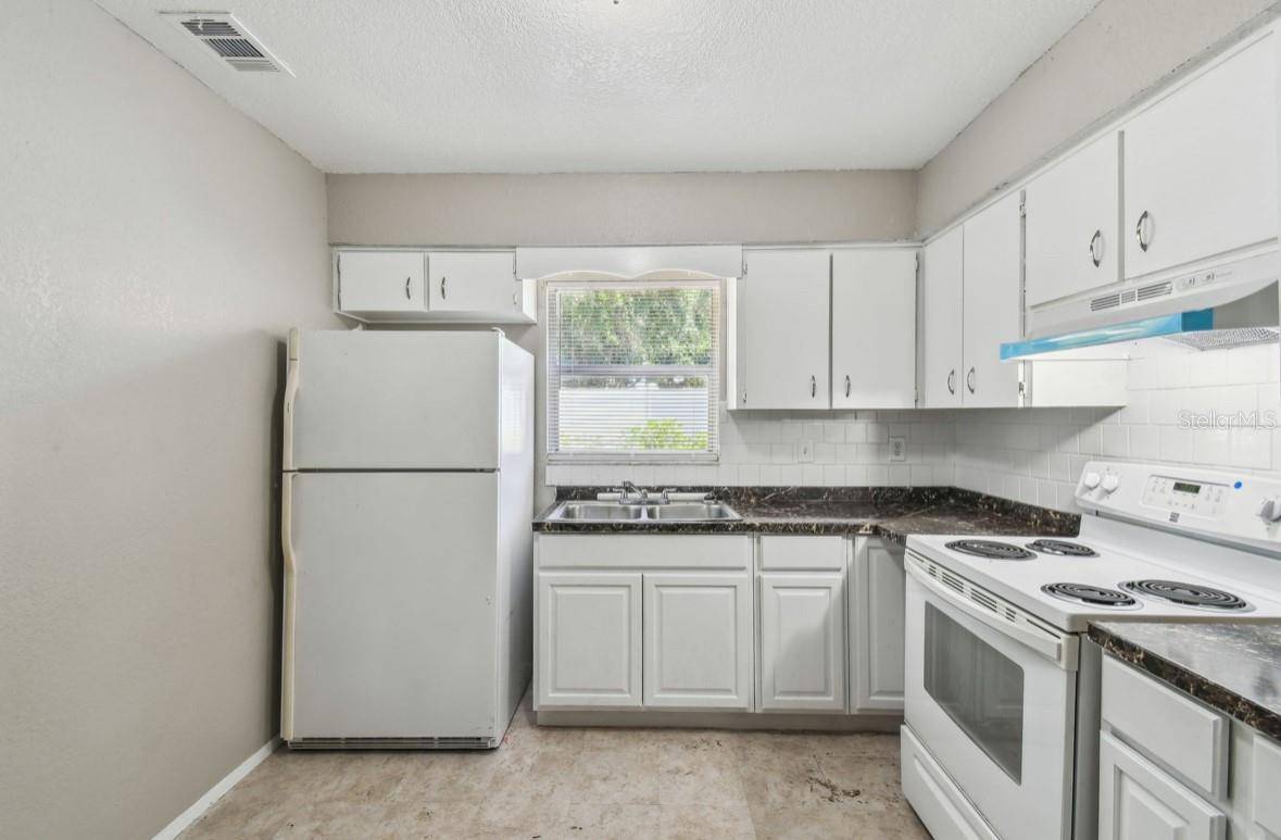 Winter Haven, FL 33881,213 PALMETTO AVE NE