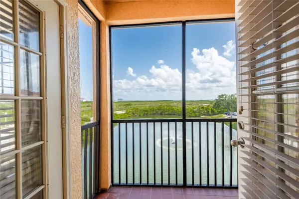 Tampa, FL 33615,4345 BAYSIDE VILLAGE DR #303