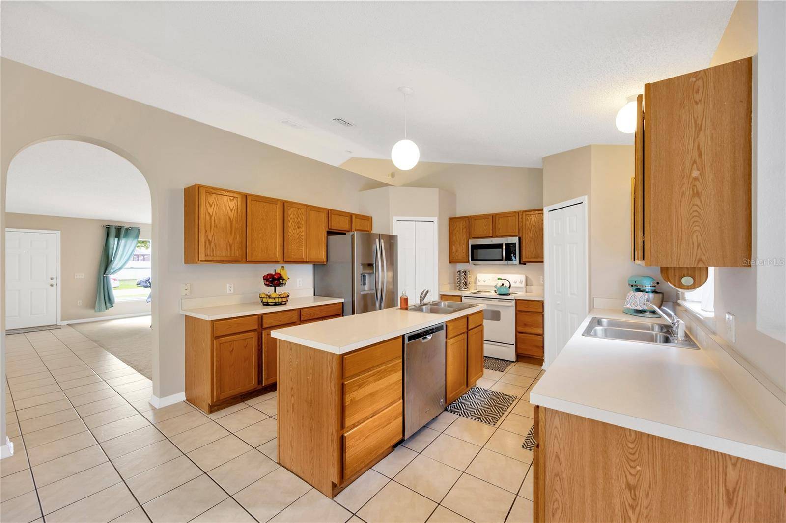 Lakeland, FL 33810,3826 SLEEPY HILL OAKS LOOP