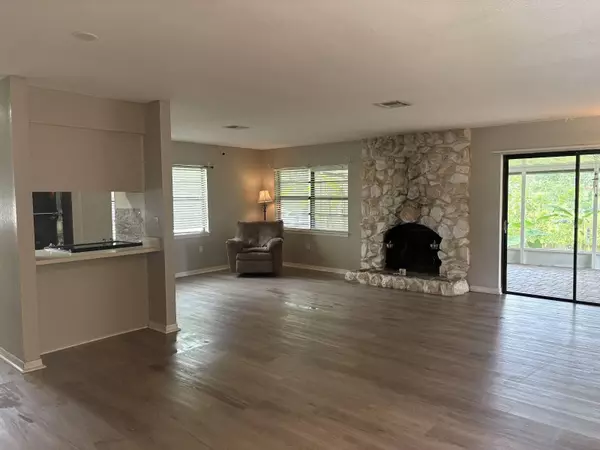 Lakeland, FL 33813,2123 WOODBURN LOOP S