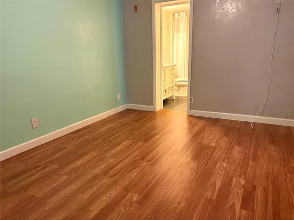 Kenneth City, FL 33709,4020 55TH ST N #1106