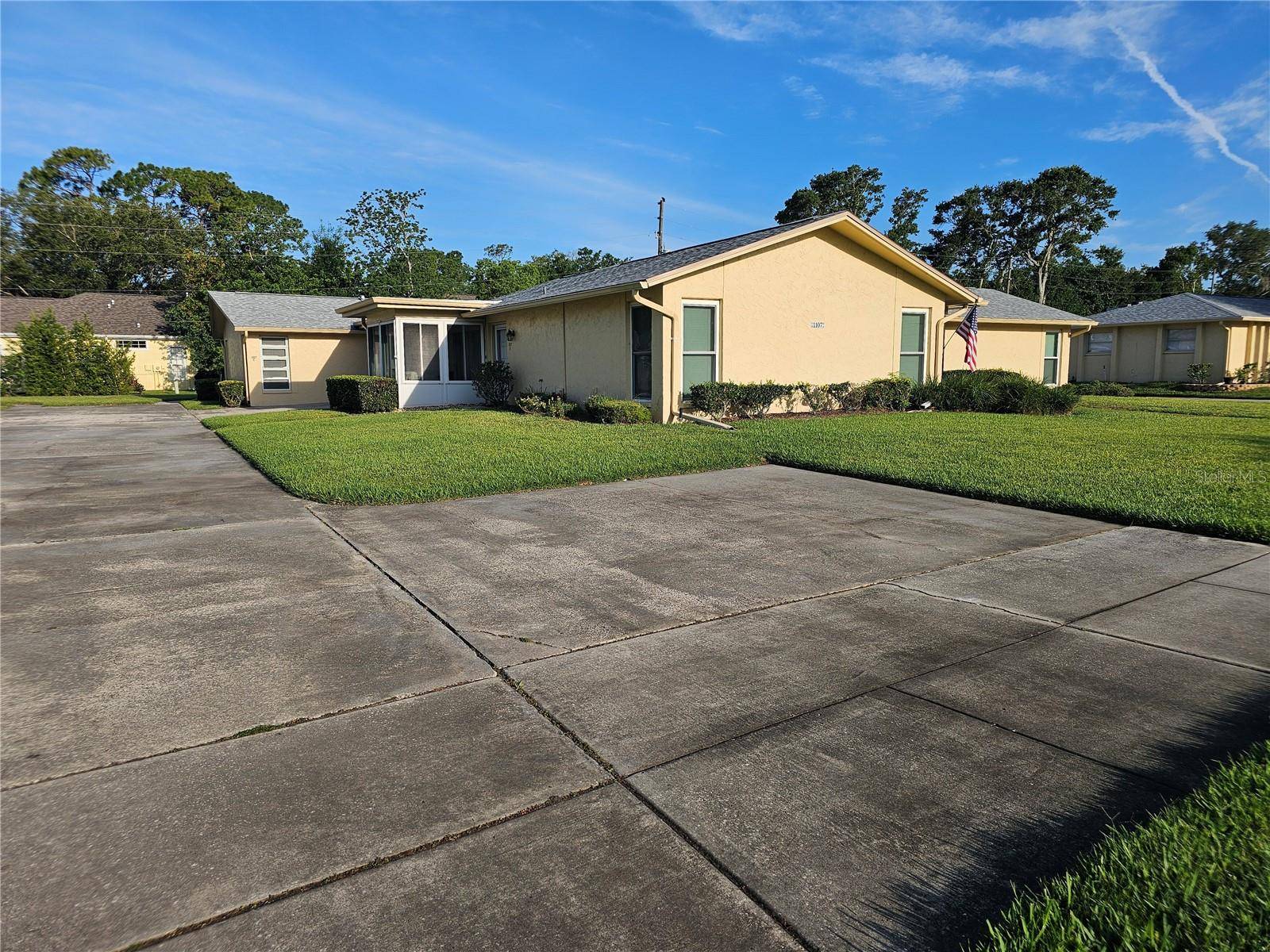1107 QUEEN ANNE DR #C, Palm Harbor, FL 34684