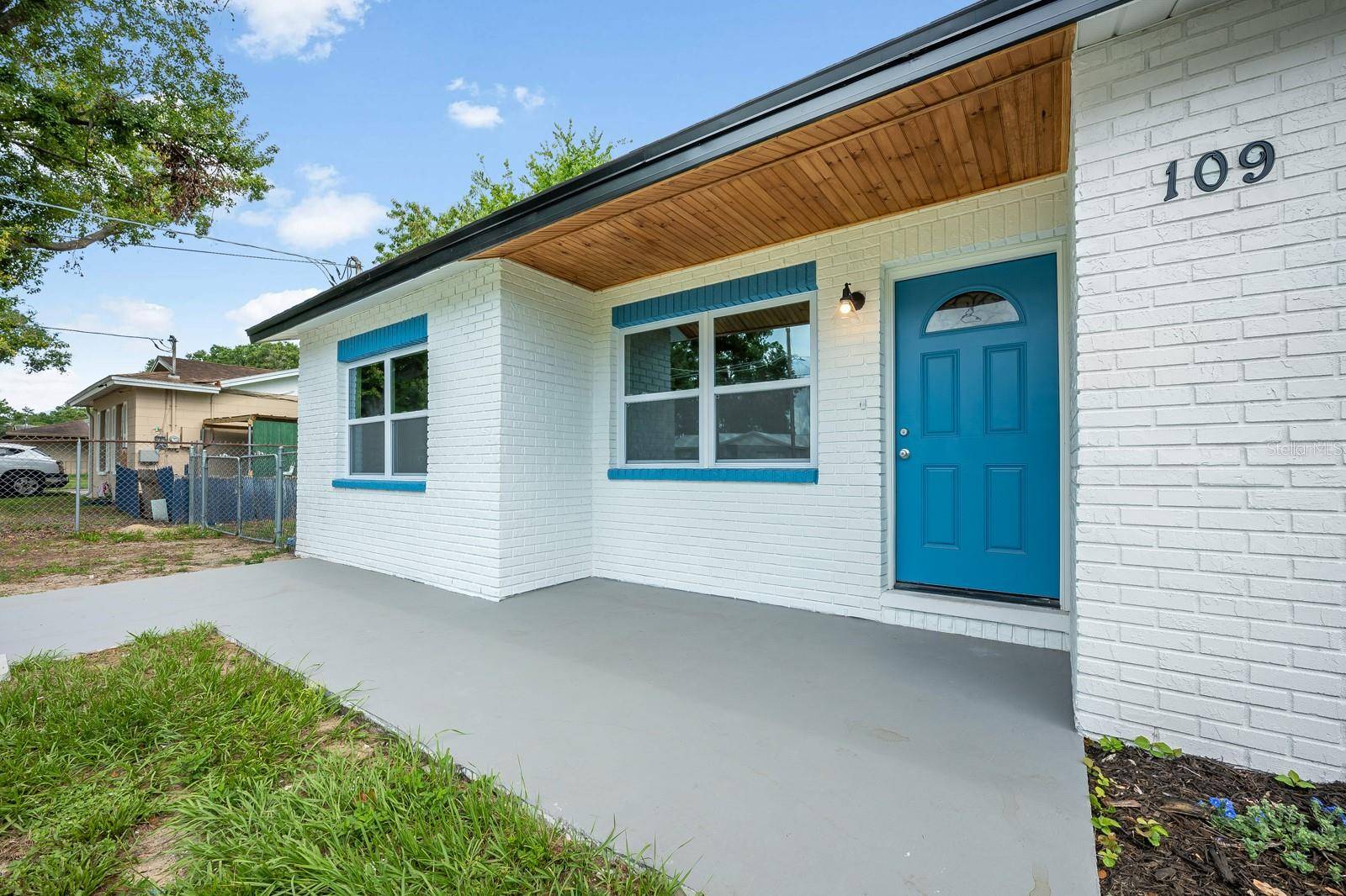 Seffner, FL 33584,109 MAGNOLIA AVE