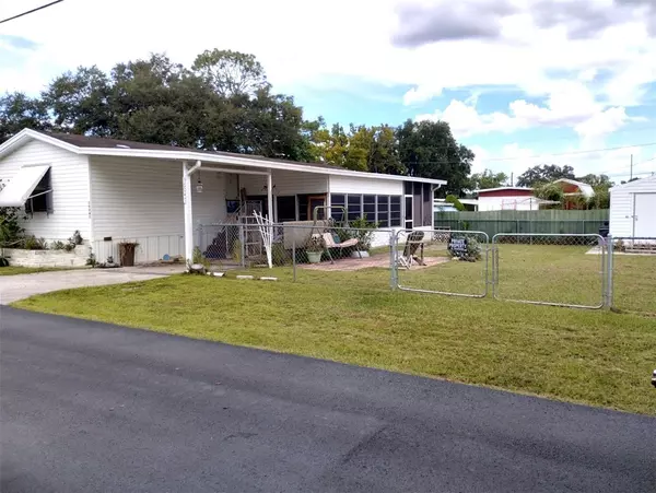 39047 HILLCREST DR, Zephyrhills, FL 33542