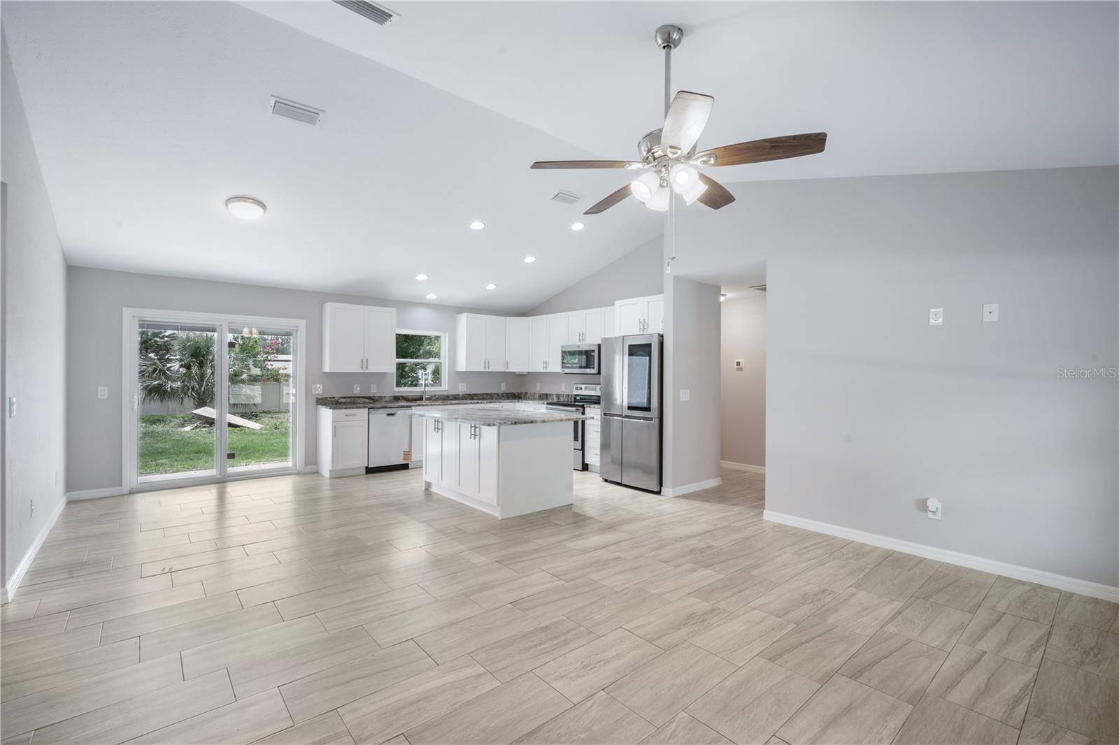 Zephyrhills, FL 33542,5319 LANTANA ST