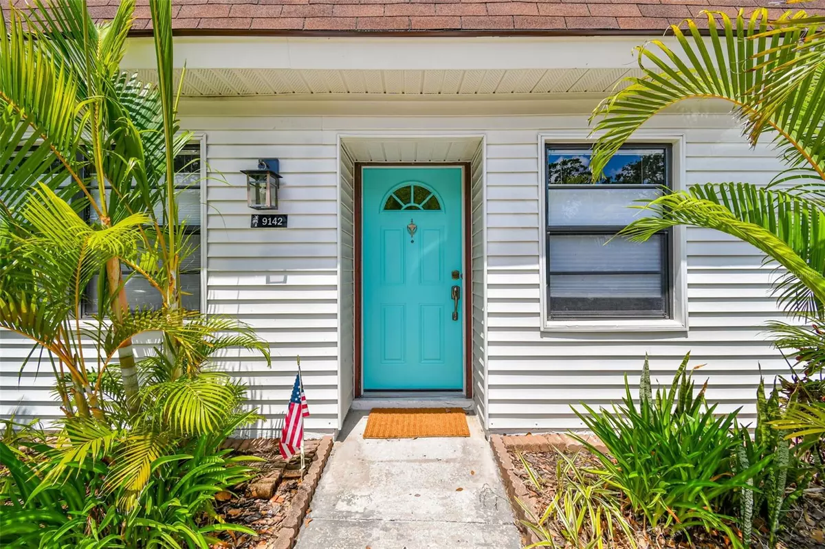 Seminole, FL 33776,9142 OAKWOOD LN