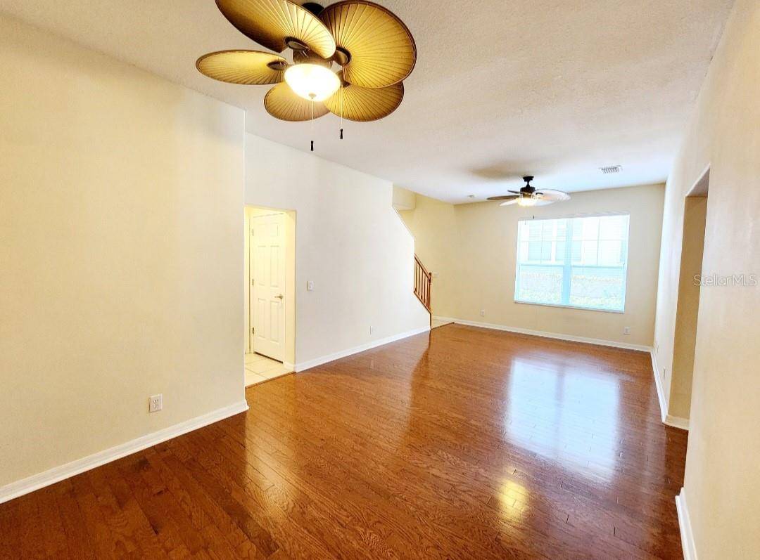 Tarpon Springs, FL 34689,1427 HILLVIEW LN