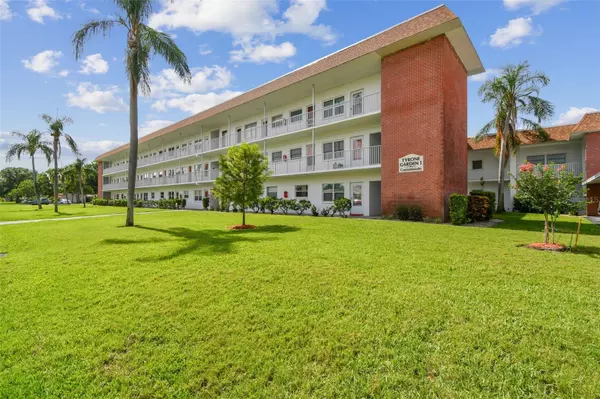 St Petersburg, FL 33710,5728 14TH AVE N #101B