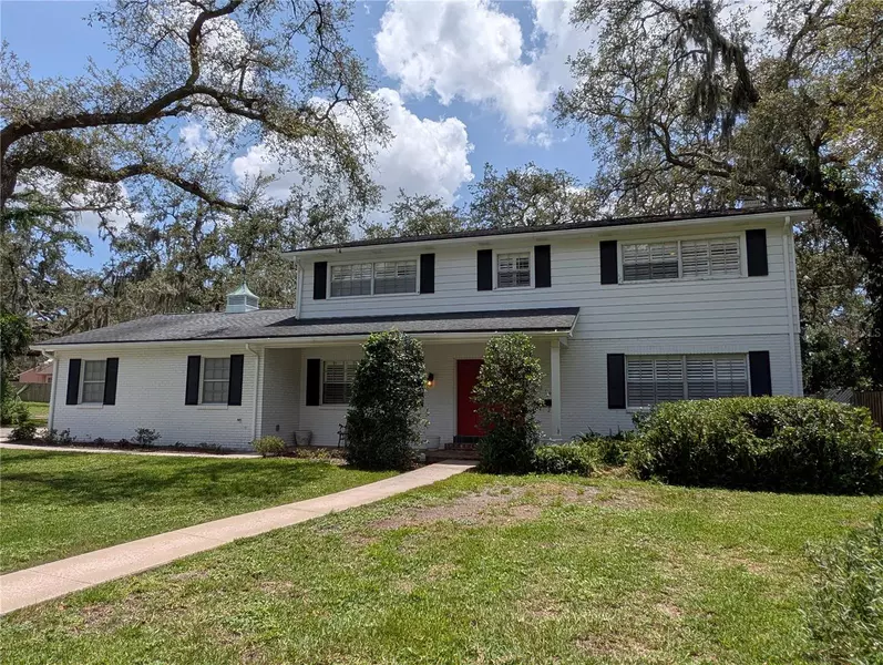 210 KINGSWAY DR, Temple Terrace, FL 33617