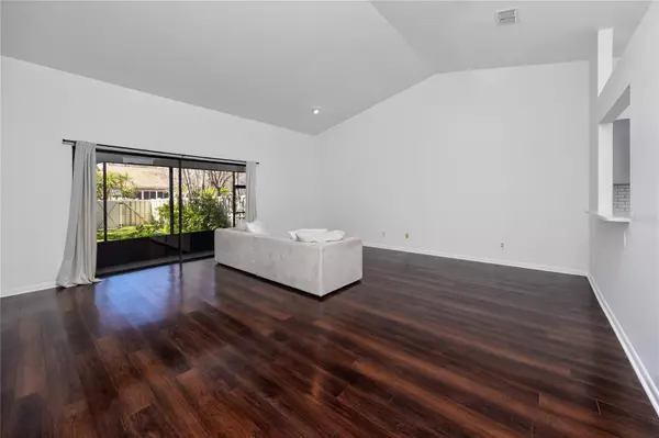 St Petersburg, FL 33702,944 SAN CARLOS CT NE