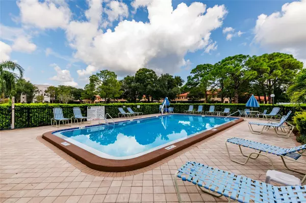 St Petersburg, FL 33709,6190 80TH ST N #310