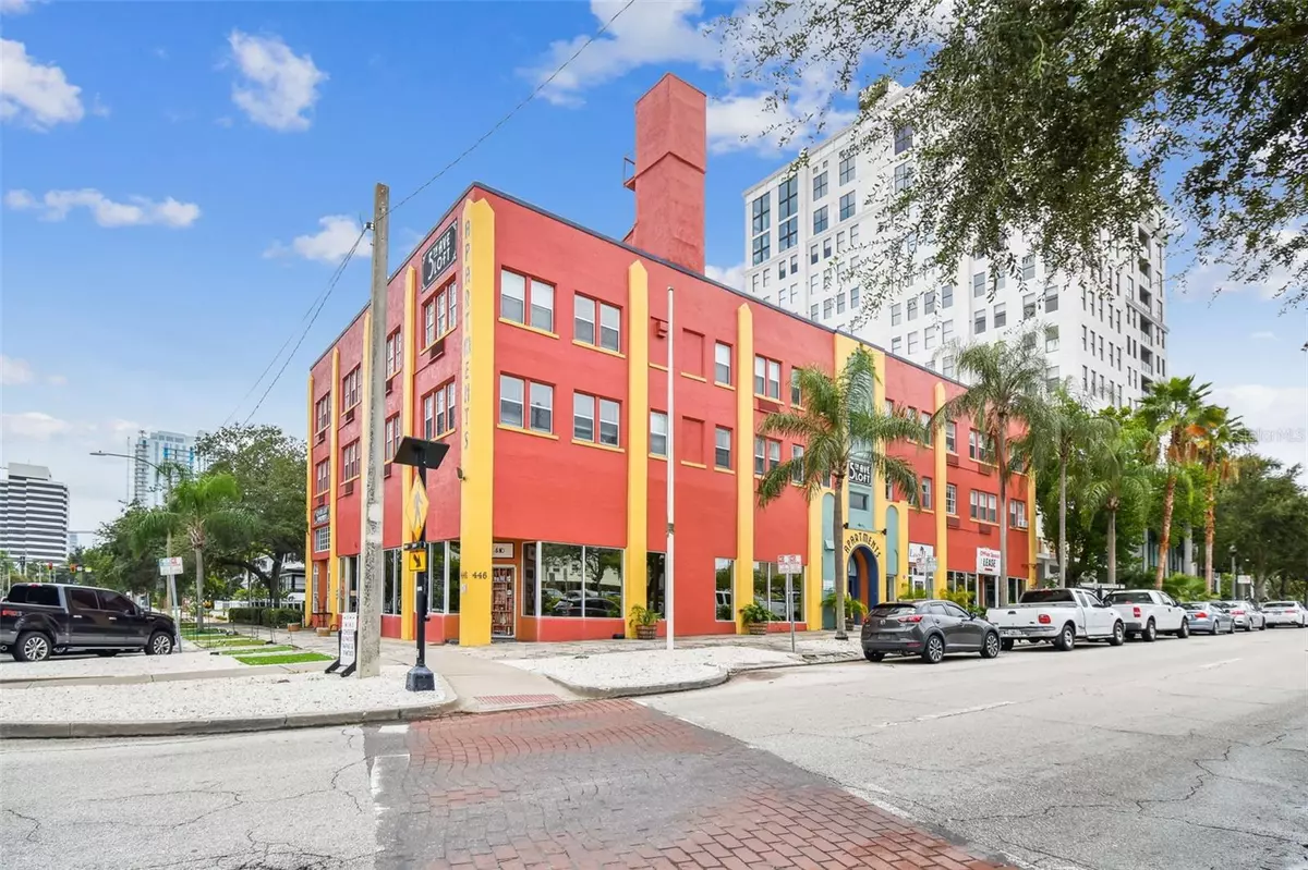 St Petersburg, FL 33701,218 5TH AVE N