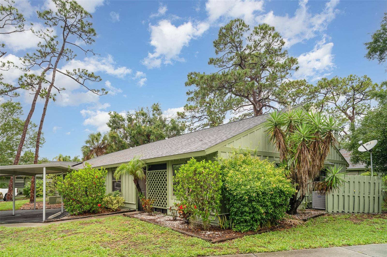 Sarasota, FL 34234,5084 BARRINGTON CIR #3202
