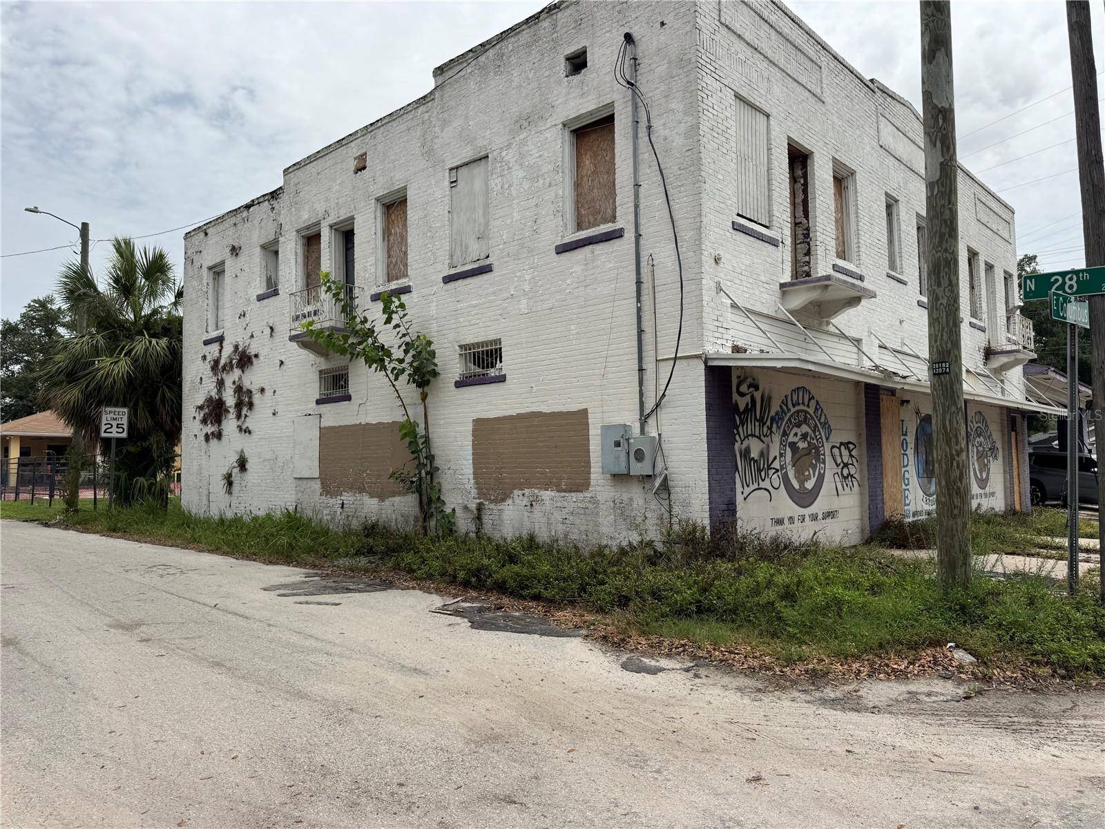 Tampa, FL 33605,2804 E COLUMBUS DR