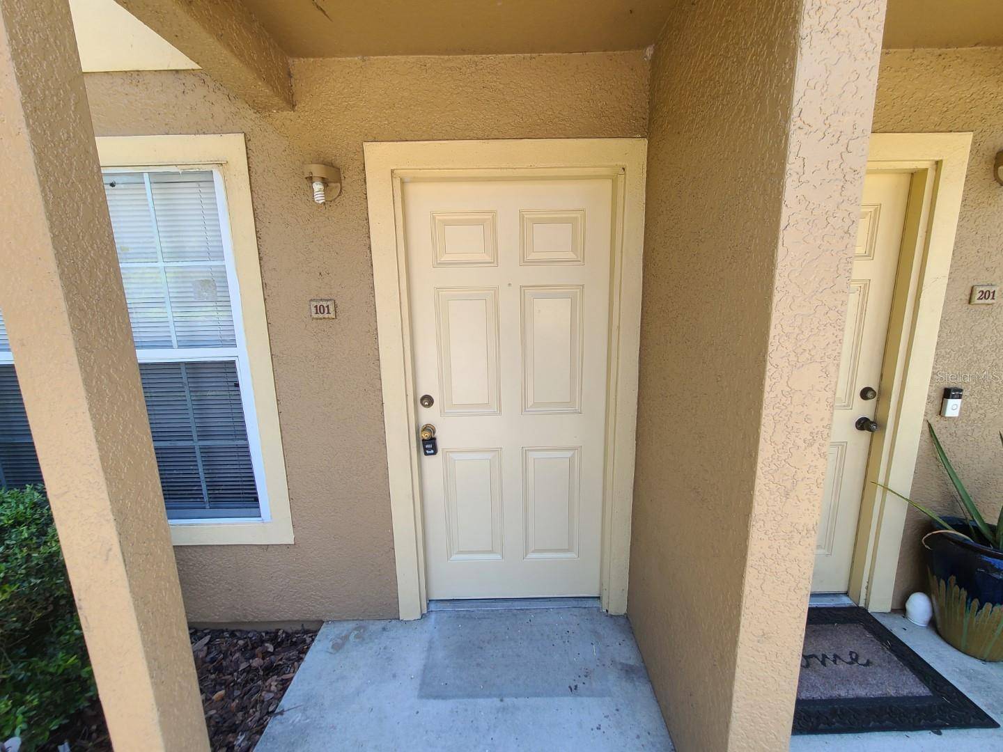 Zephyrhills, FL 33541,36321 STONEWOOD LN #101