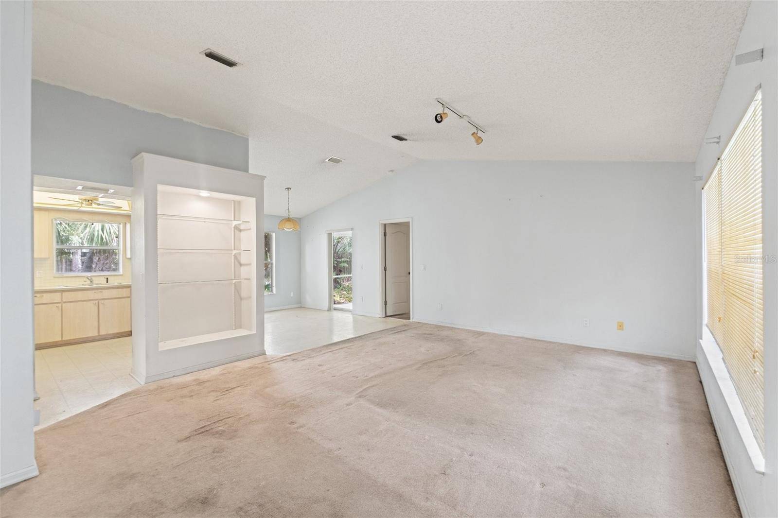 Spring Hill, FL 34606,2418 DELTONA BLVD