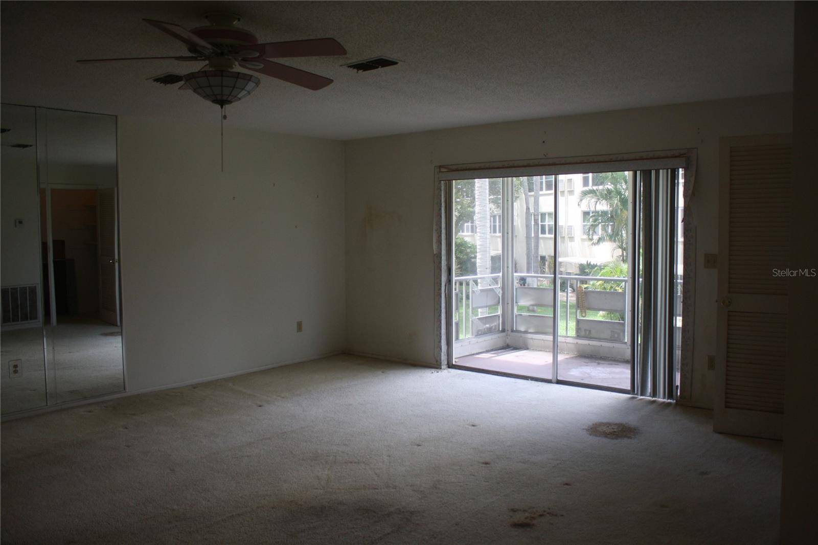 St Petersburg, FL 33709,5705 80TH ST N #207