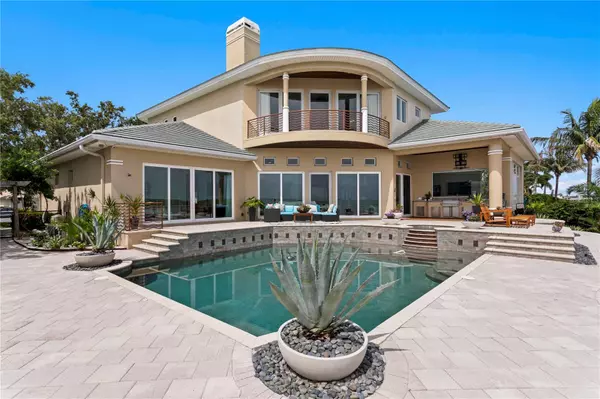 St Petersburg, FL 33703,2279 MERMAID PT NE