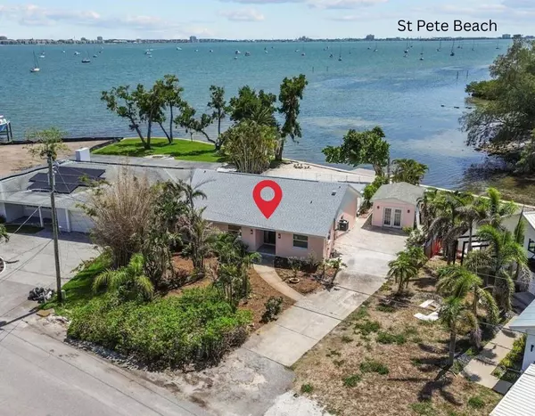 4749 BAYWOOD POINT DR S, Gulfport, FL 33711